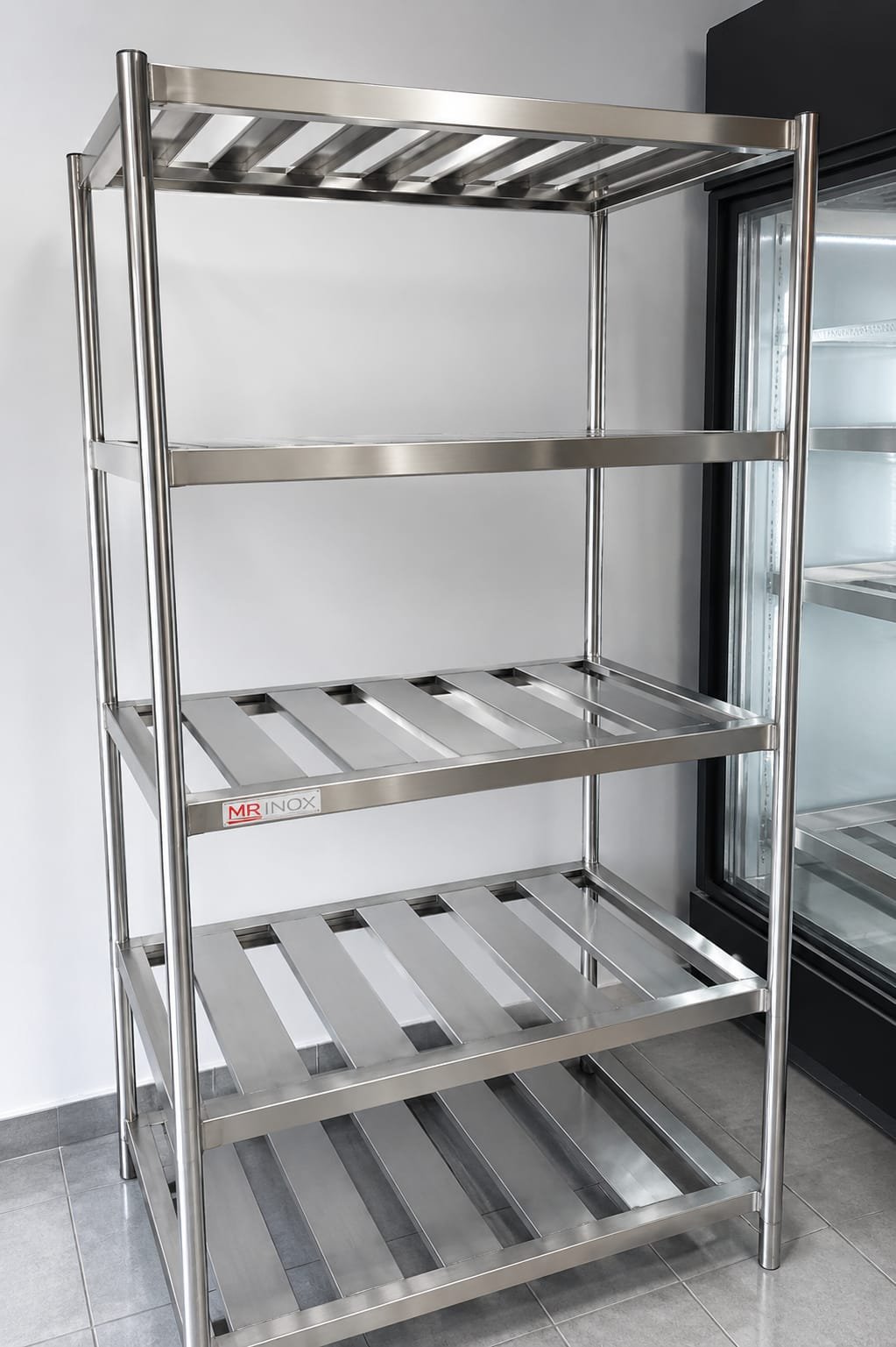 Estante e prateleira em aço inox